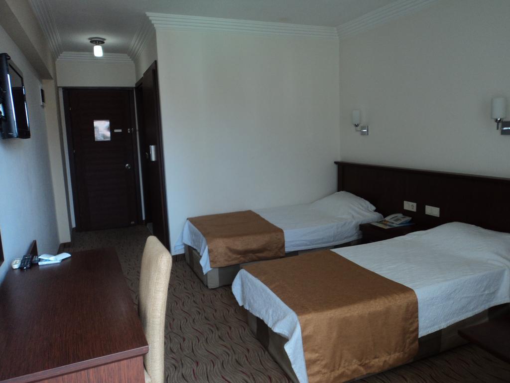 Izethan Hotel Muğla Habitación foto